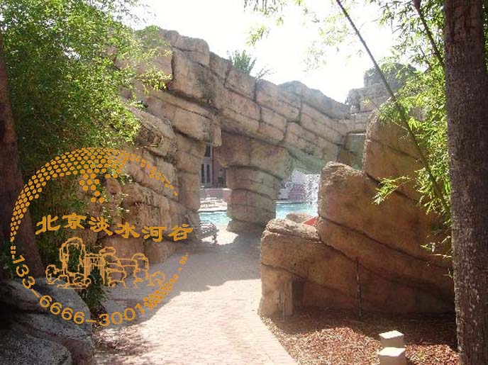 塑石假山.jpg 塑石假山