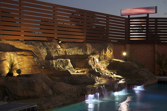 塑石假山.jpg 塑石假山