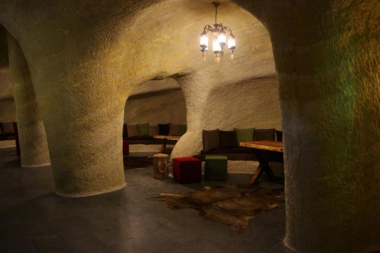 山洞餐廳設(shè)計(jì)