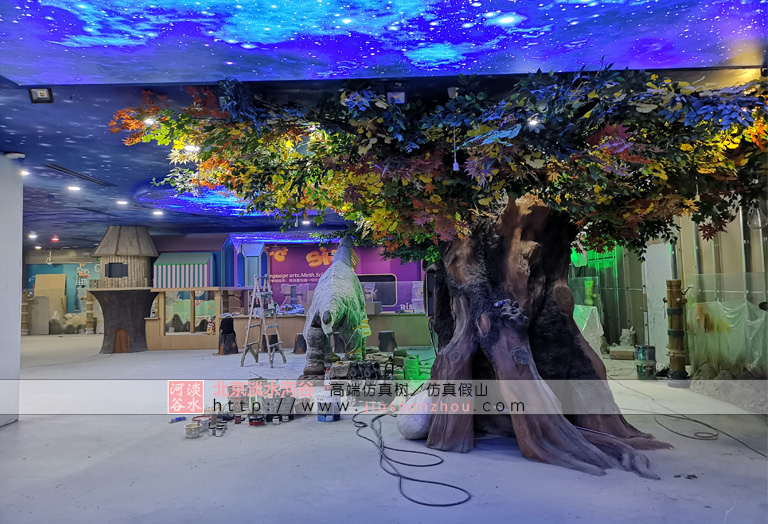 室內假樹造型裝飾.jpg 室內假樹造型裝飾