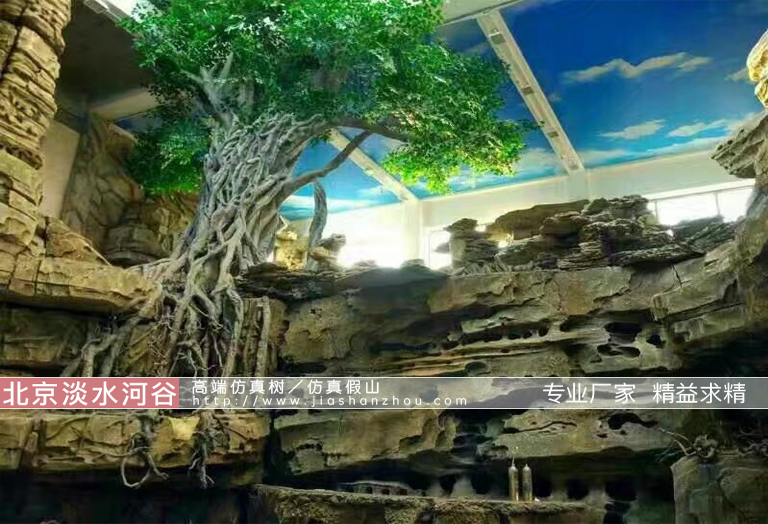 室內假樹造型裝飾.jpg 室內假樹造型裝飾