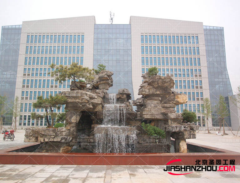 塑石假山.jpg 塑石假山